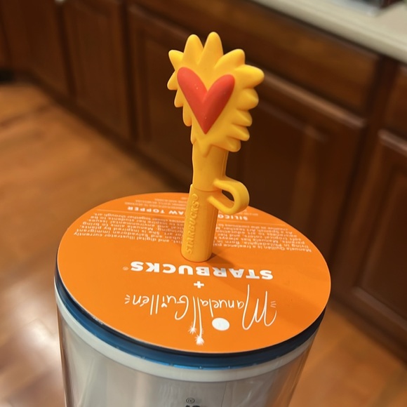🆕 STARBUCKS -Manuela Guillén 24oz Tumbler with ❤️Silicone straw topper - Picture 5 of 7